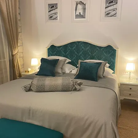 Alojamento de Acomodação e Pequeno-almoço Opera Heritage 4*