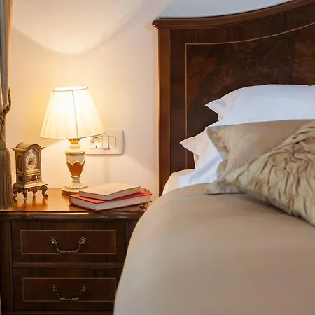 Oda ve Kahvaltı Opera Heritage 4*