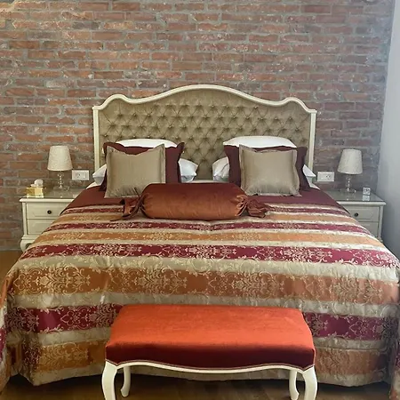 Opera Heritage Bed & Breakfast