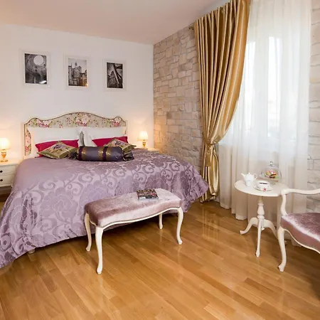 Opera Heritage Oda ve Kahvaltı