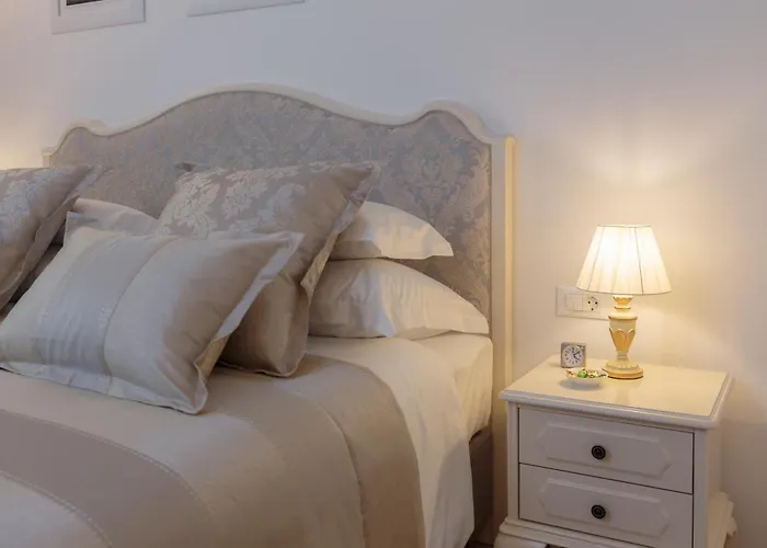 krevet i doručak Opera Heritage 4*